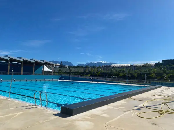 Piscine aquatique terre sainte 974 b